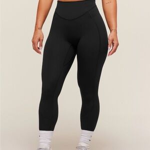 Lifted dipped waistband leggings